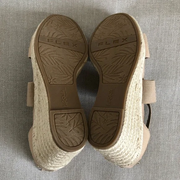 LifeStride Womens Thrive Strappy Espadrille Wedge Sandal, Taupe, 8 US - Picture 10 of 14